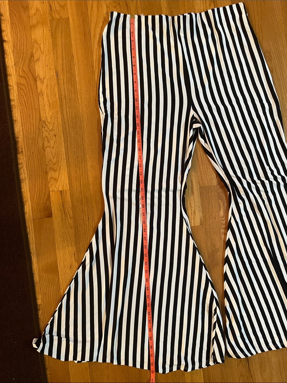 ANDREE BY UNIT Black and White Vertical Stripe Flare Pants - Picture 4 of 4